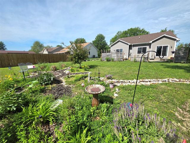 1120 N 17th Street, Chariton, IA 50049