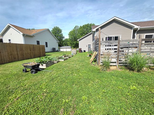 1120 N 17th Street, Chariton, IA 50049