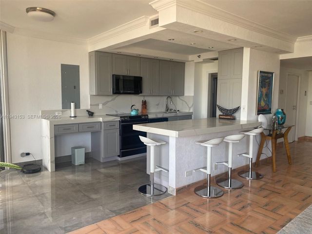 20191 E Country Club Dr 911, Aventura, FL 33180