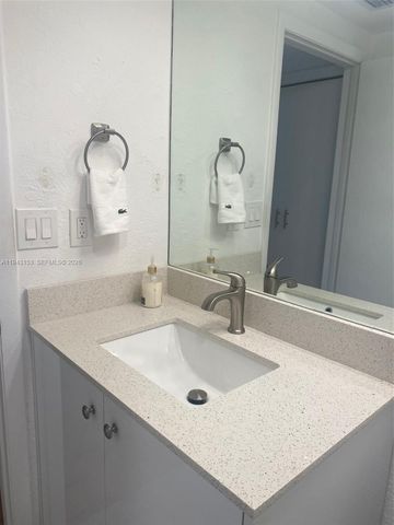 20191 E Country Club Dr 911, Aventura, FL 33180