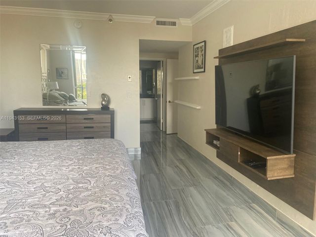 20191 E Country Club Dr 911, Aventura, FL 33180