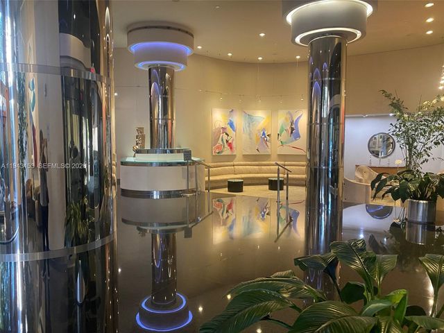 20191 E Country Club Dr 911, Aventura, FL 33180