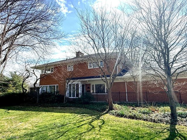 3224 Halsey Drive NE, Warren, OH 44483