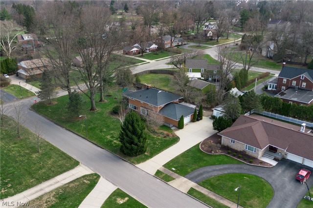 3224 Halsey Drive NE, Warren, OH 44483