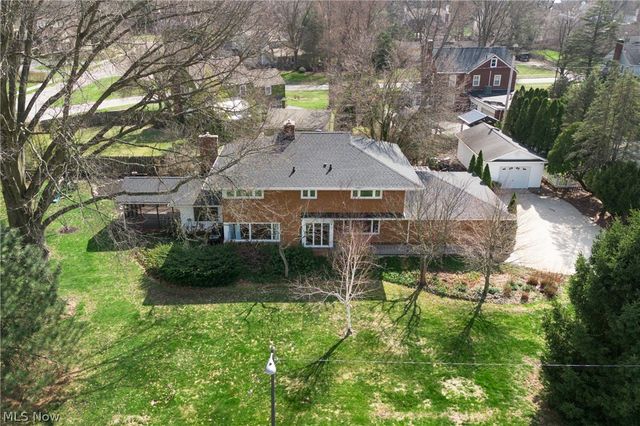 3224 Halsey Drive NE, Warren, OH 44483