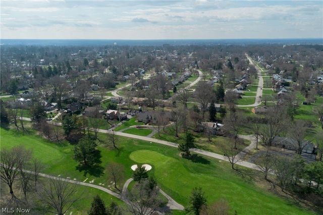 3224 Halsey Drive NE, Warren, OH 44483