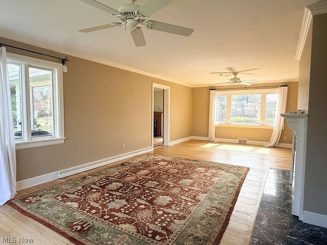 3224 Halsey Drive NE, Warren, OH 44483