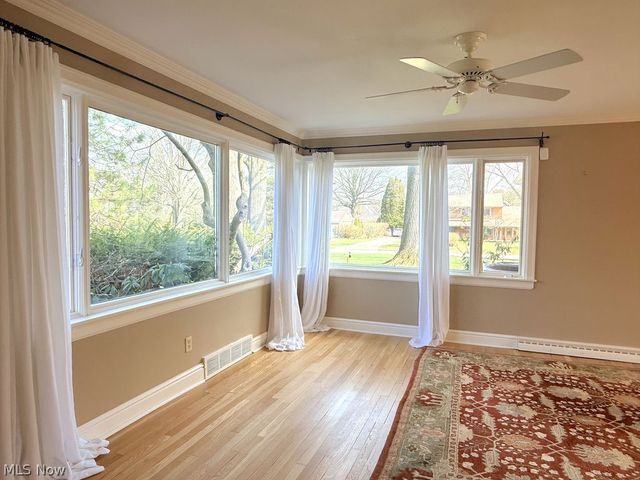 3224 Halsey Drive NE, Warren, OH 44483