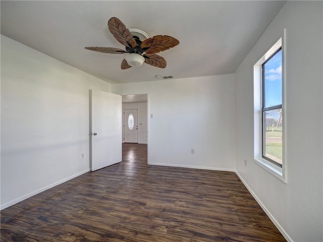 613 Gulf St, Port Aransas, TX 78373