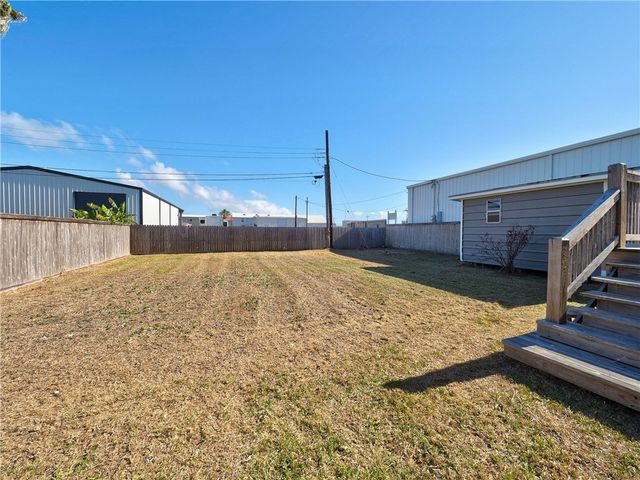 613 Gulf St, Port Aransas, TX 78373