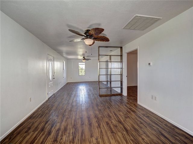 613 Gulf St, Port Aransas, TX 78373