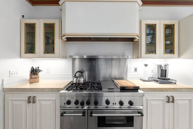 8803 E Clubside, Wichita, KS 67206