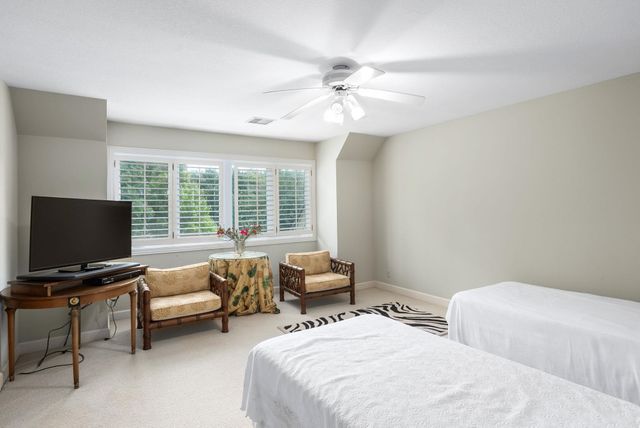 8803 E Clubside, Wichita, KS 67206