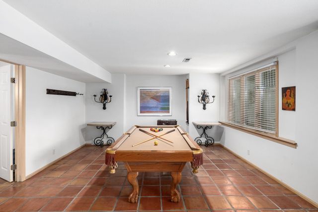 8803 E Clubside, Wichita, KS 67206