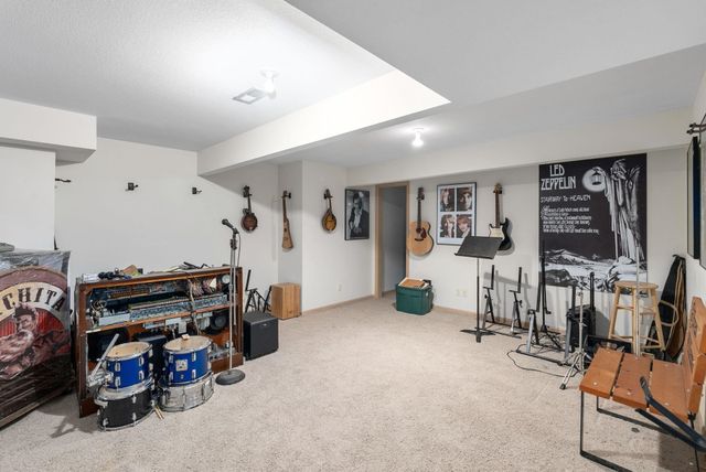 8803 E Clubside, Wichita, KS 67206