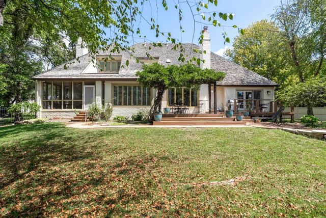 8803 E Clubside, Wichita, KS 67206