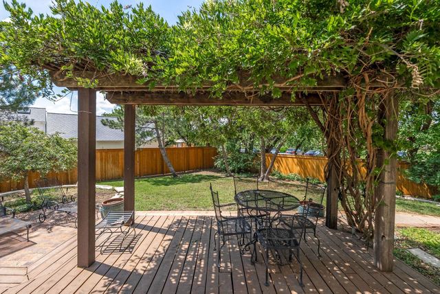 8803 E Clubside, Wichita, KS 67206