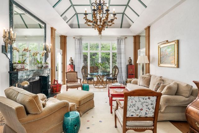 8803 E Clubside, Wichita, KS 67206