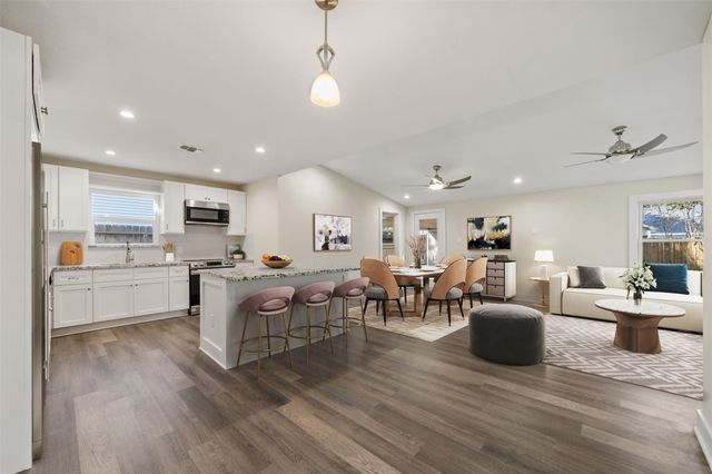 1034 W 43rd Street, Houston, TX 77018