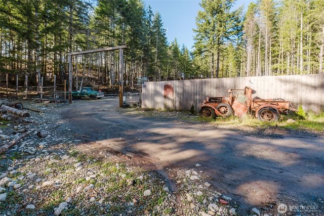 8985 SW Lake Flora Road, Port Orchard, WA 98367