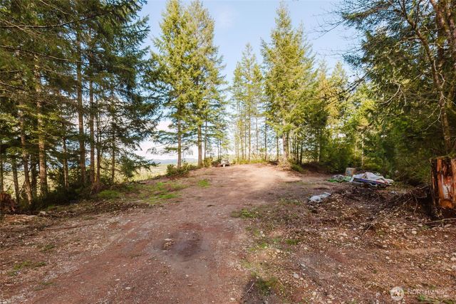 8985 SW Lake Flora Road, Port Orchard, WA 98367