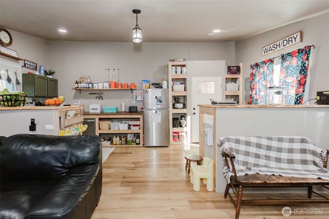 8985 SW Lake Flora Road, Port Orchard, WA 98367