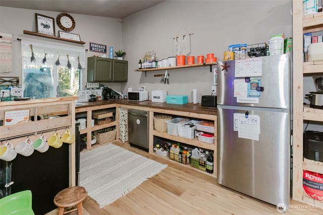 8985 SW Lake Flora Road, Port Orchard, WA 98367