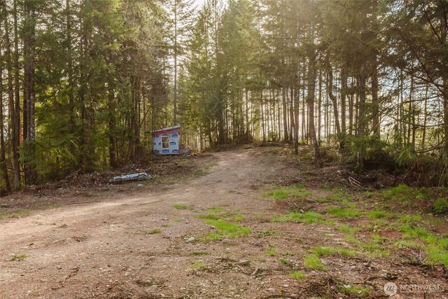 8985 SW Lake Flora Road, Port Orchard, WA 98367