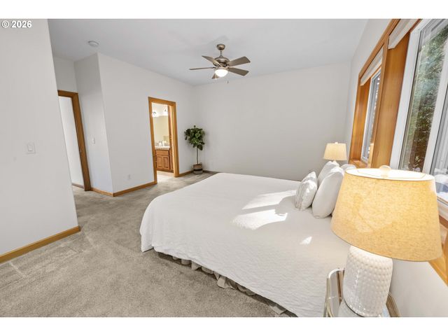 1176 NAUTICAL Dr, Hammond, OR 97121