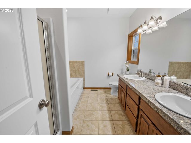 1176 NAUTICAL Dr, Hammond, OR 97121