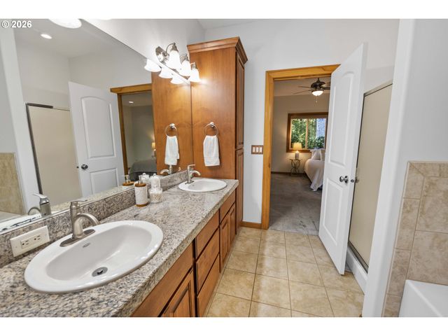 1176 NAUTICAL Dr, Hammond, OR 97121