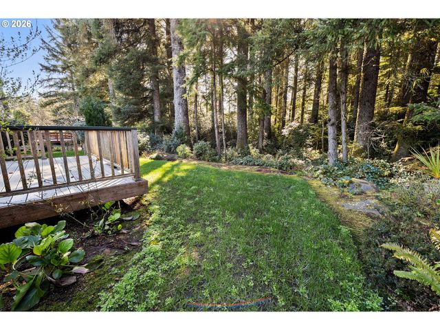 1176 NAUTICAL Dr, Hammond, OR 97121