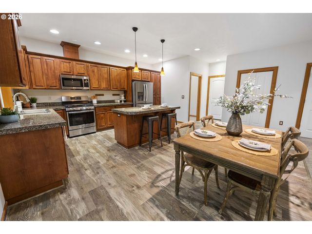 1176 NAUTICAL Dr, Hammond, OR 97121