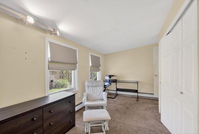 18 Hillside Dr, Lunenburg, MA 01462