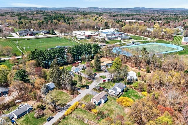 18 Hillside Dr, Lunenburg, MA 01462