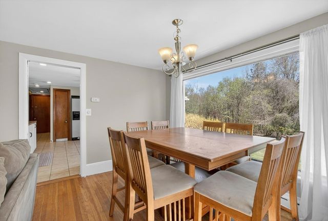 18 Hillside Dr, Lunenburg, MA 01462