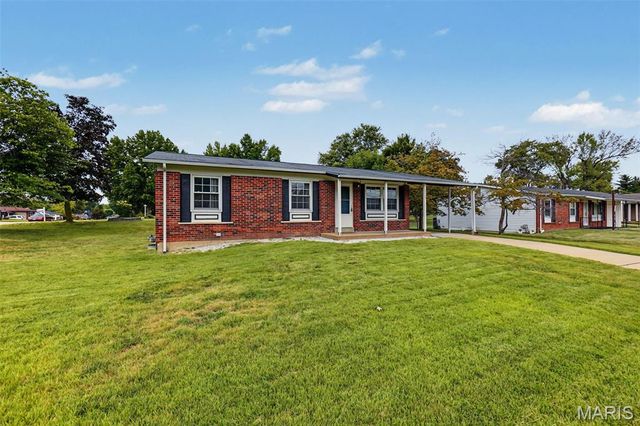 2263 McKelvey Road, Maryland Heights, MO 63043