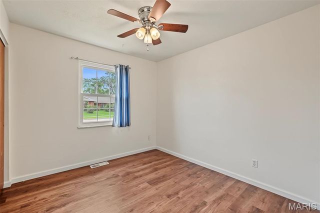 2263 McKelvey Road, Maryland Heights, MO 63043