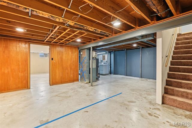 2263 McKelvey Road, Maryland Heights, MO 63043