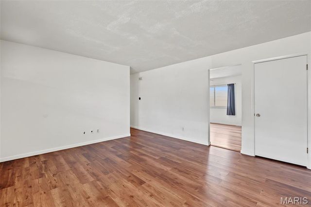2263 McKelvey Road, Maryland Heights, MO 63043