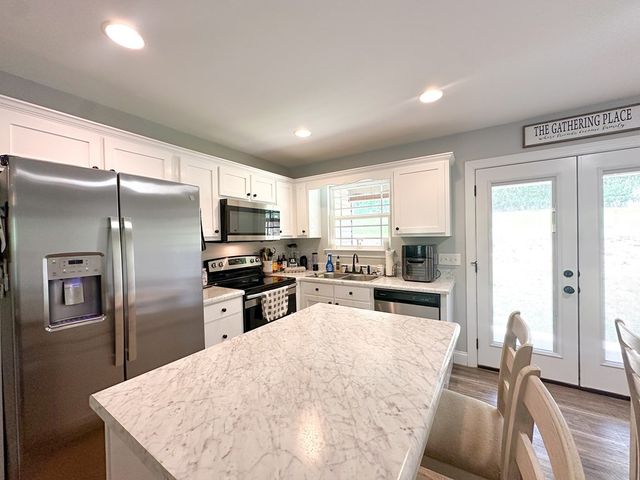 2213 NE McCamish Road, Dalton, GA 30721