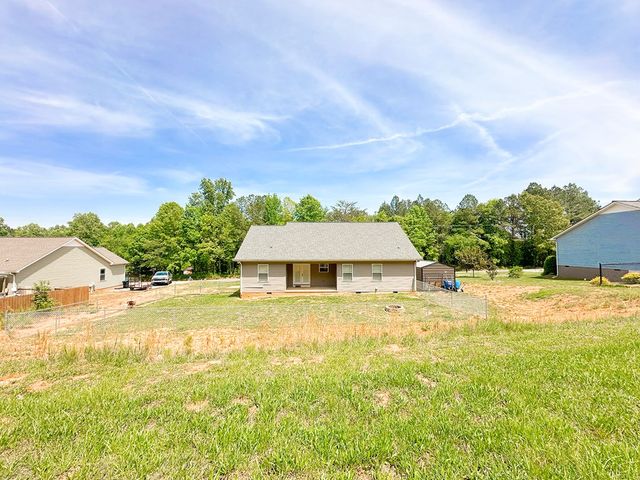 2213 NE McCamish Road, Dalton, GA 30721