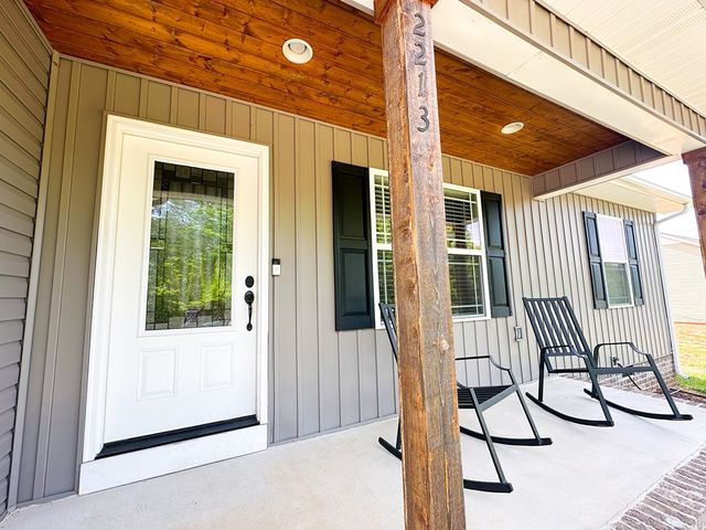 2213 NE McCamish Road, Dalton, GA 30721