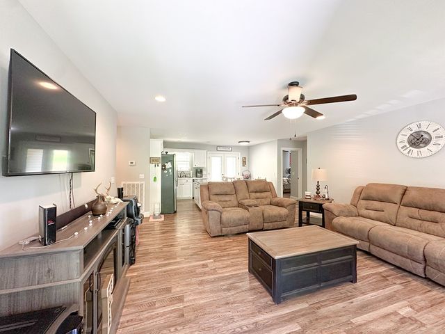 2213 NE McCamish Road, Dalton, GA 30721