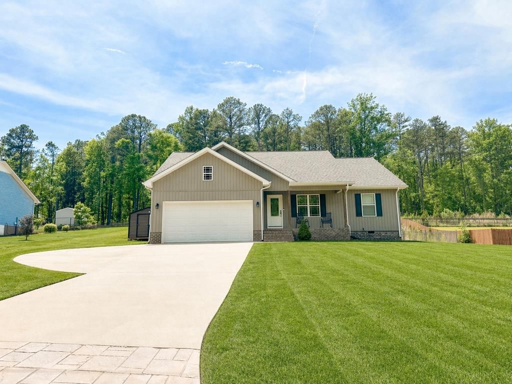 2213 NE McCamish Road, Dalton, GA 30721