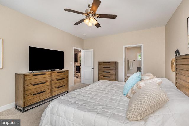 237 NICHOLSON DR, Colonial Beach, VA 22443