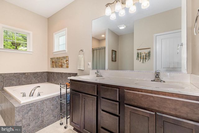 237 NICHOLSON DR, Colonial Beach, VA 22443