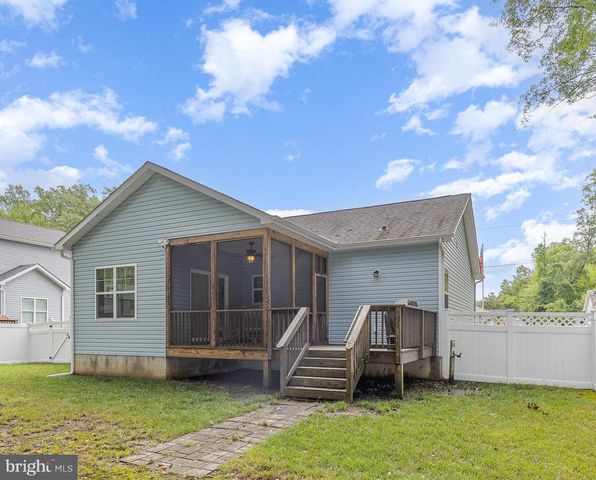 237 NICHOLSON DR, Colonial Beach, VA 22443