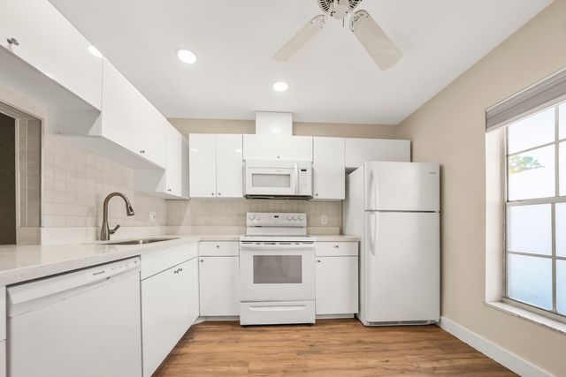 270 CAPE COD Circle B, Lake Worth, FL 33467
