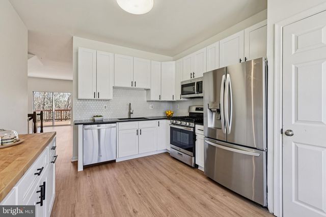 15729 LANSDALE PL, Dumfries, VA 22025